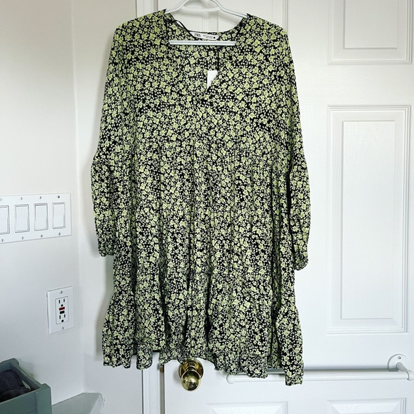 Zara Floral Dress - Picture 1 of 2